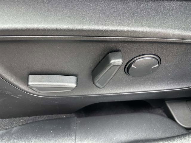 Used 2022 Ford Escape SEL w/ Technology Package image 14
