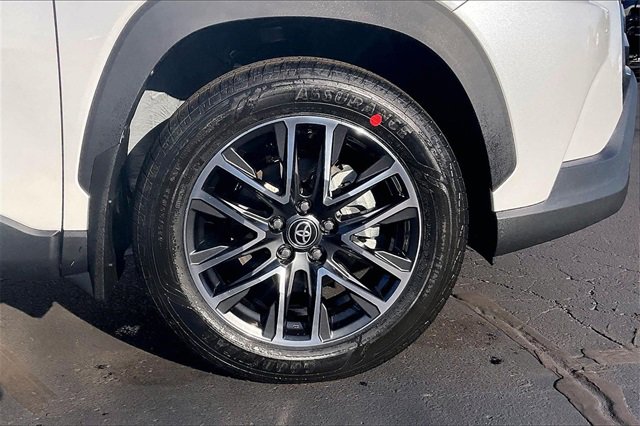 New 2026 Toyota Corolla Cross XLE image 12