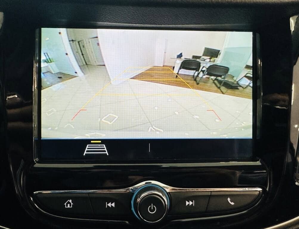 Used 2019 Chevrolet Trax LT w/ LT Convenience Package image 26