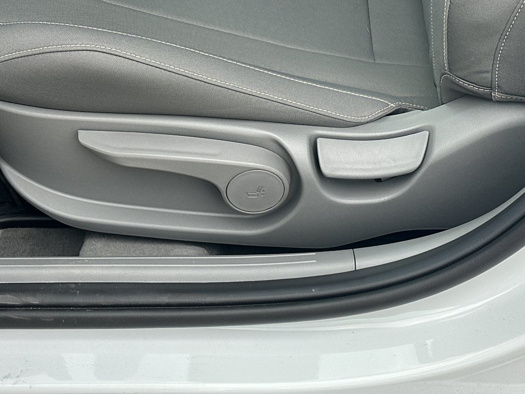 New 2026 Hyundai Elantra SEL Sport Premium FWD image 27