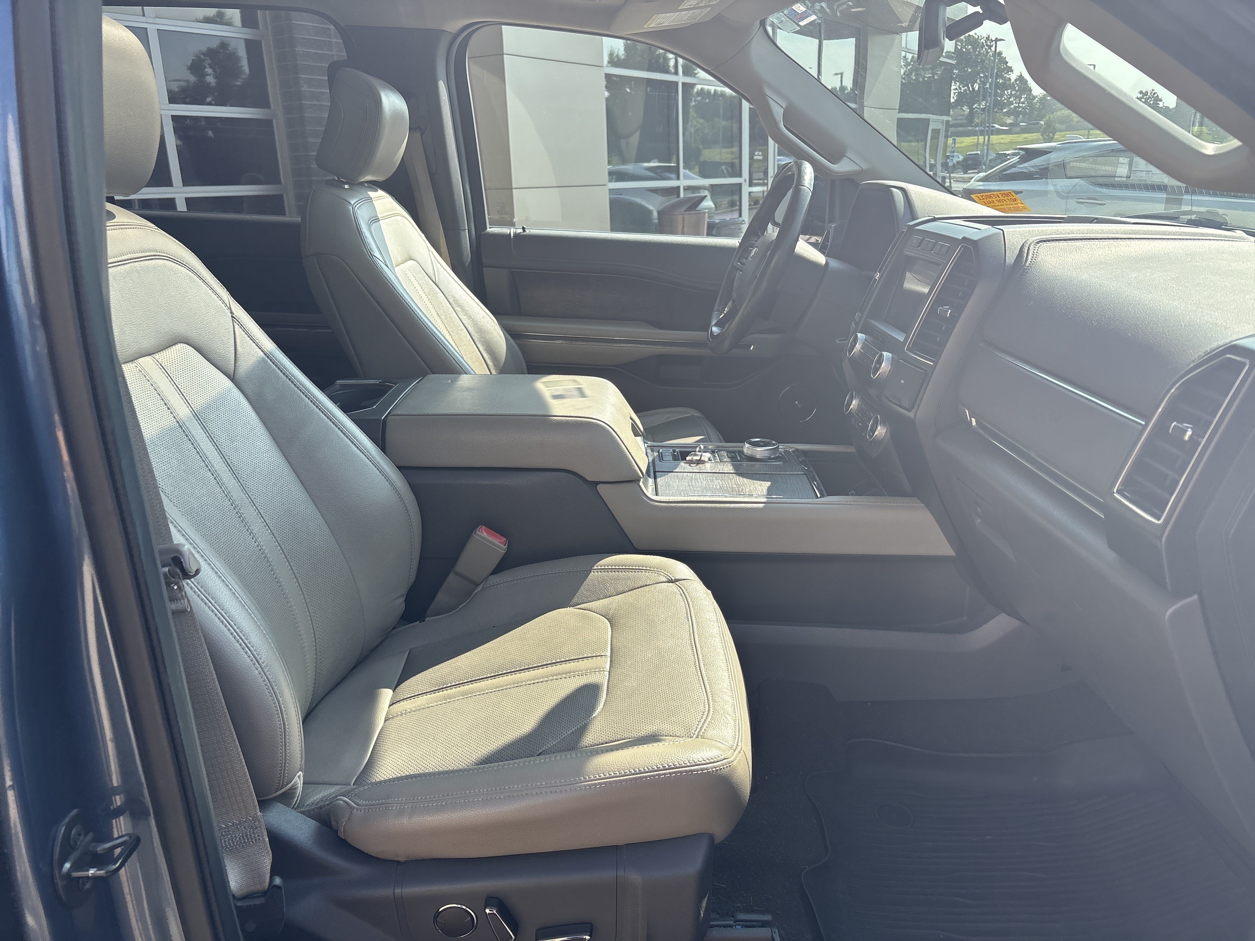 Used 2019 Ford Expedition Limited w/ Equipment Group 302A RWD image 34
