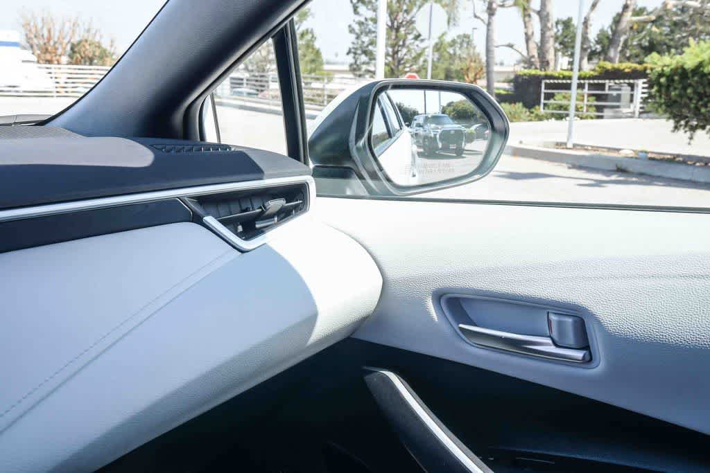 Used 2025 Toyota Corolla SE image 22