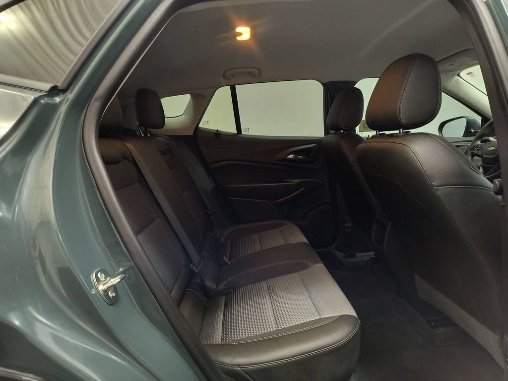 Used 2026 Chevrolet Trax LT FWD image 28