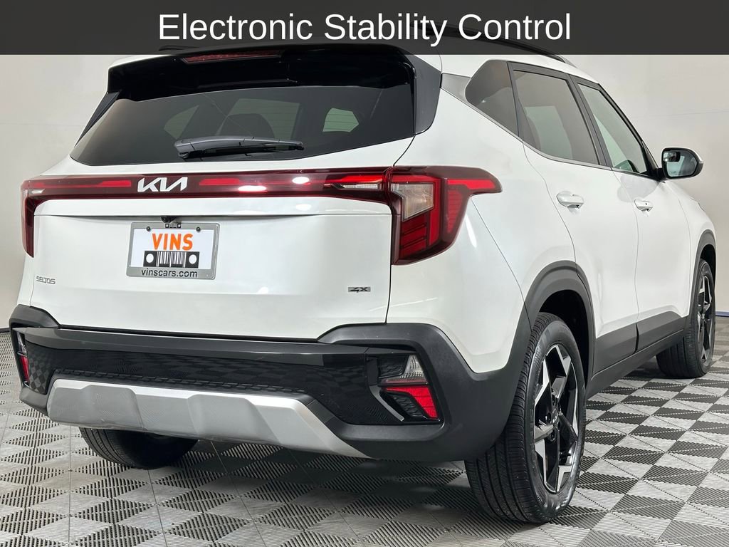 Used 2024 Kia Seltos EX image 4