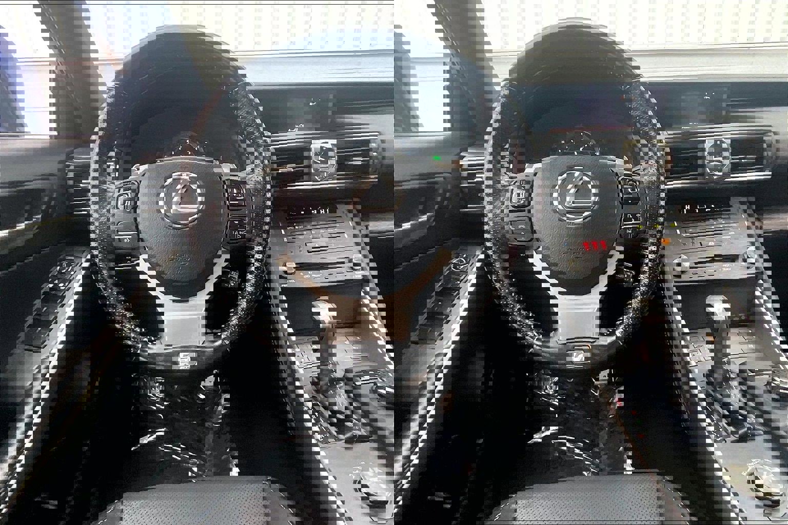 Used 2020 Lexus IS 350 F Sport w/ F Sport Package image 6