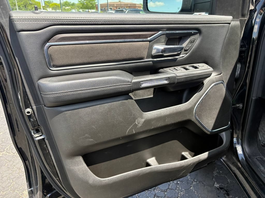 Used 2025 RAM 1500 Laramie AWD/4WD image 14