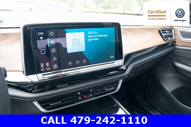 Certified 2024 Volkswagen Atlas SE w/ Black Wheel Package image 20