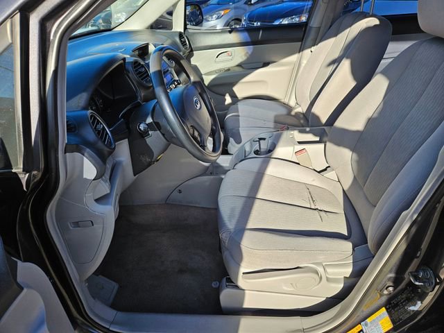 Used 2007 Kia Rondo LX w/ Convenience Pkg image 11