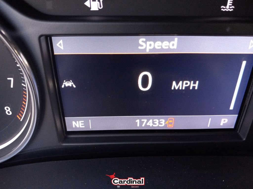 Used 2023 Buick Enclave Essence w/ Sport Touring Edition image 38