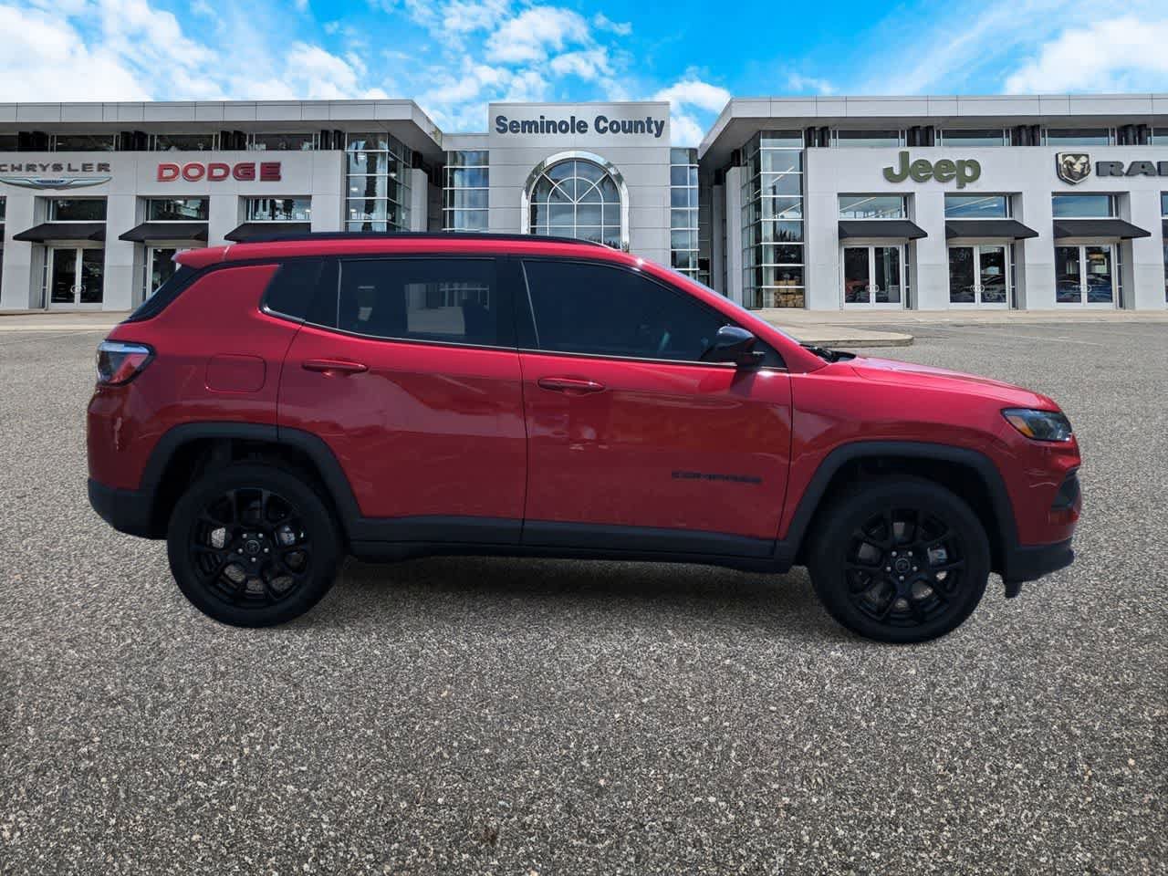 Certified 2026 Jeep Compass Latitude AWD/4WD image 9