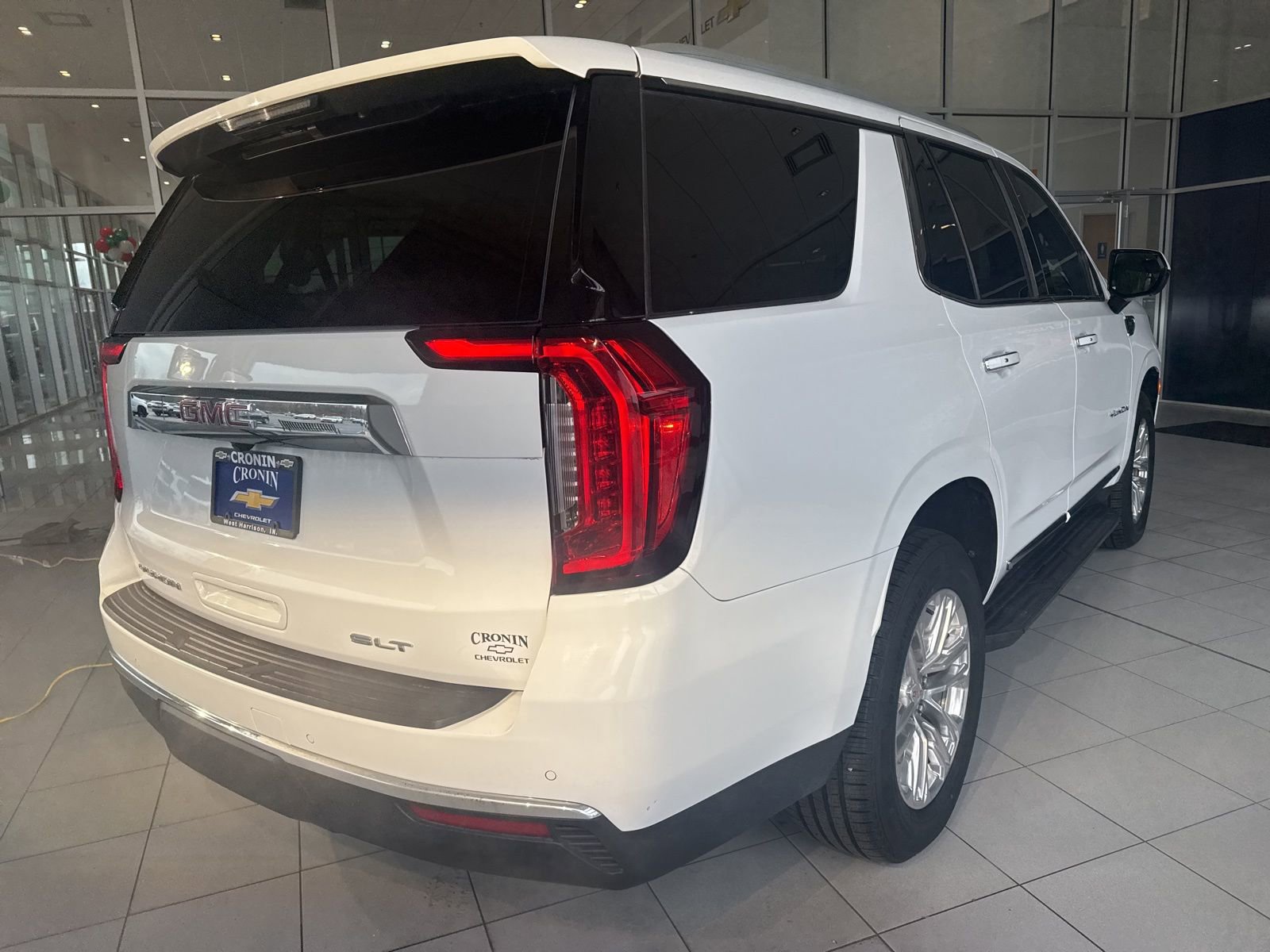 Used 2023 GMC Yukon SLT image 4