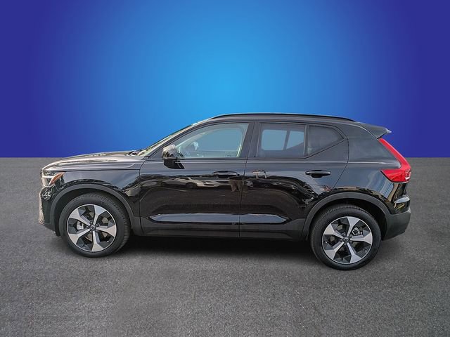 Used 2023 Volvo XC40 B5 Plus w/ Protection Package Premier image 2