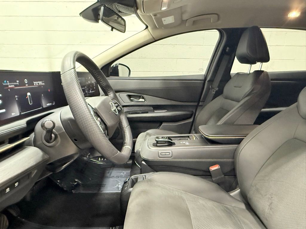 Used 2023 Nissan Ariya AWD image 24
