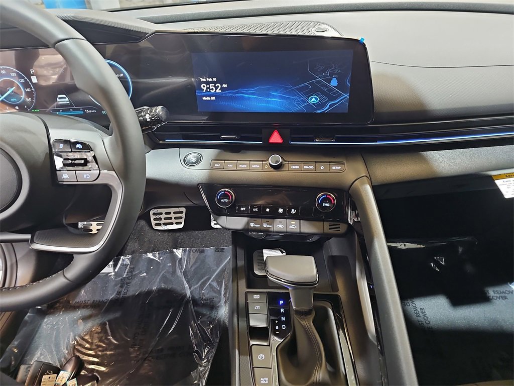 New 2026 Hyundai Elantra Sport image 18