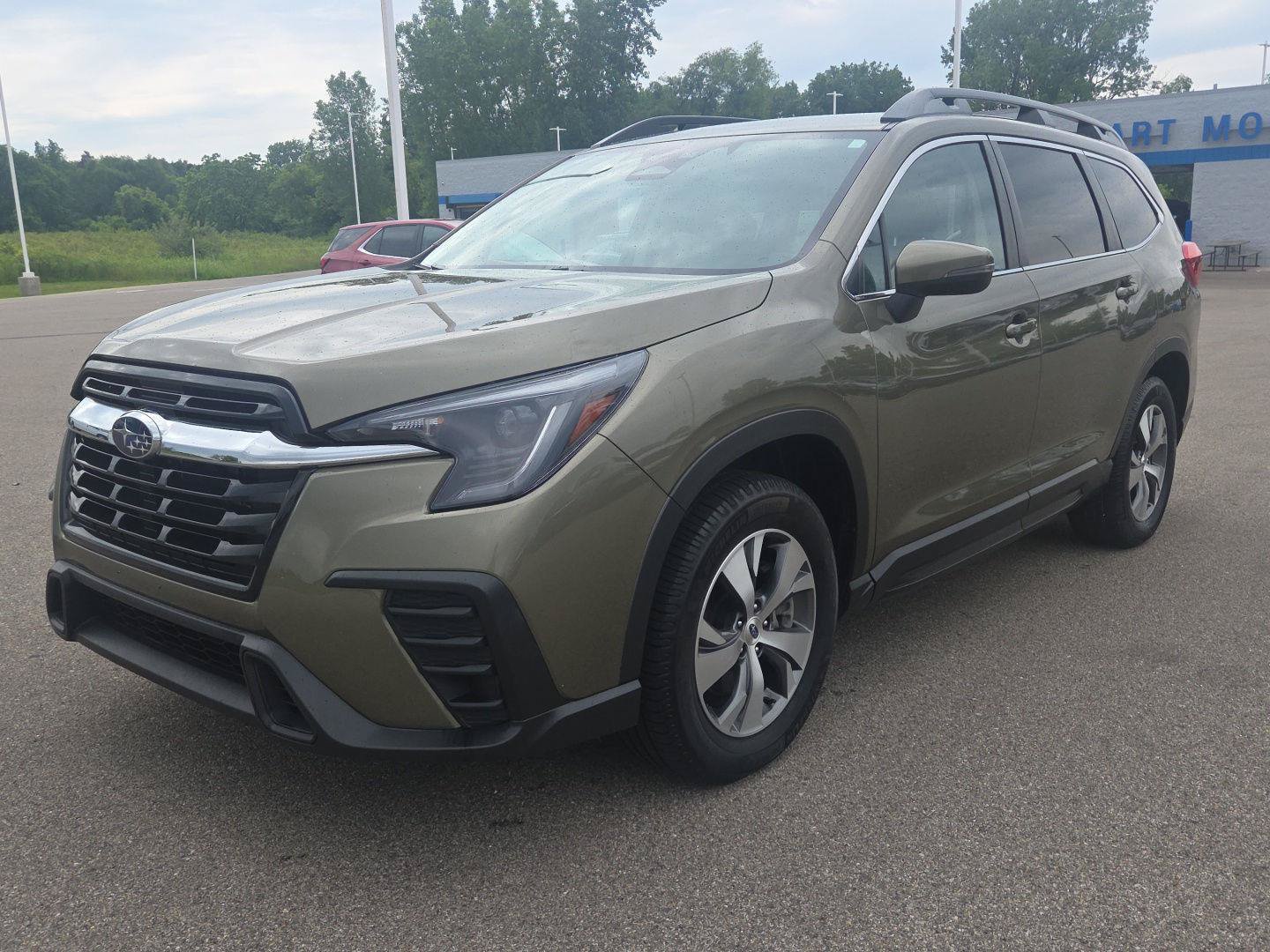 Used 2023 Subaru Ascent Premium w/ Convenience Package AWD/4WD image 11