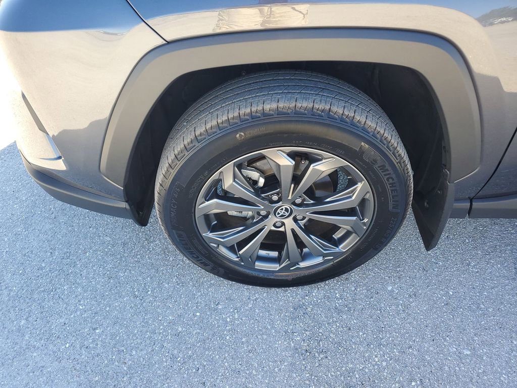 Used 2024 Toyota RAV4 Limited image 18