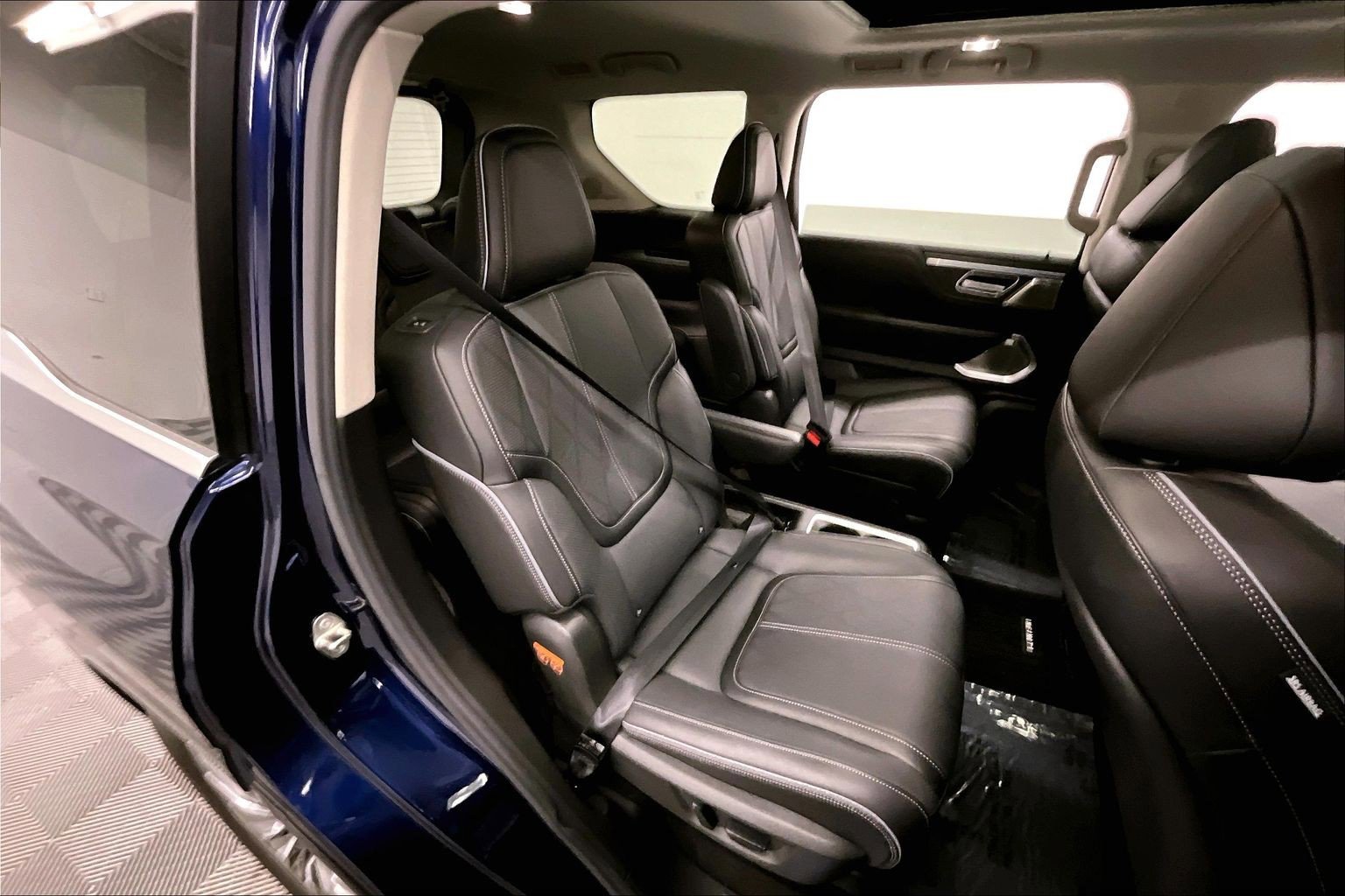 Used 2025 INFINITI QX80 Sensory AWD/4WD image 26