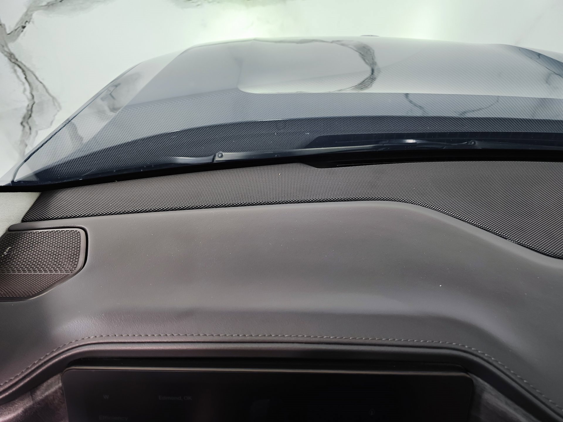 Used 2022 Rivian R1T Adventure image 39