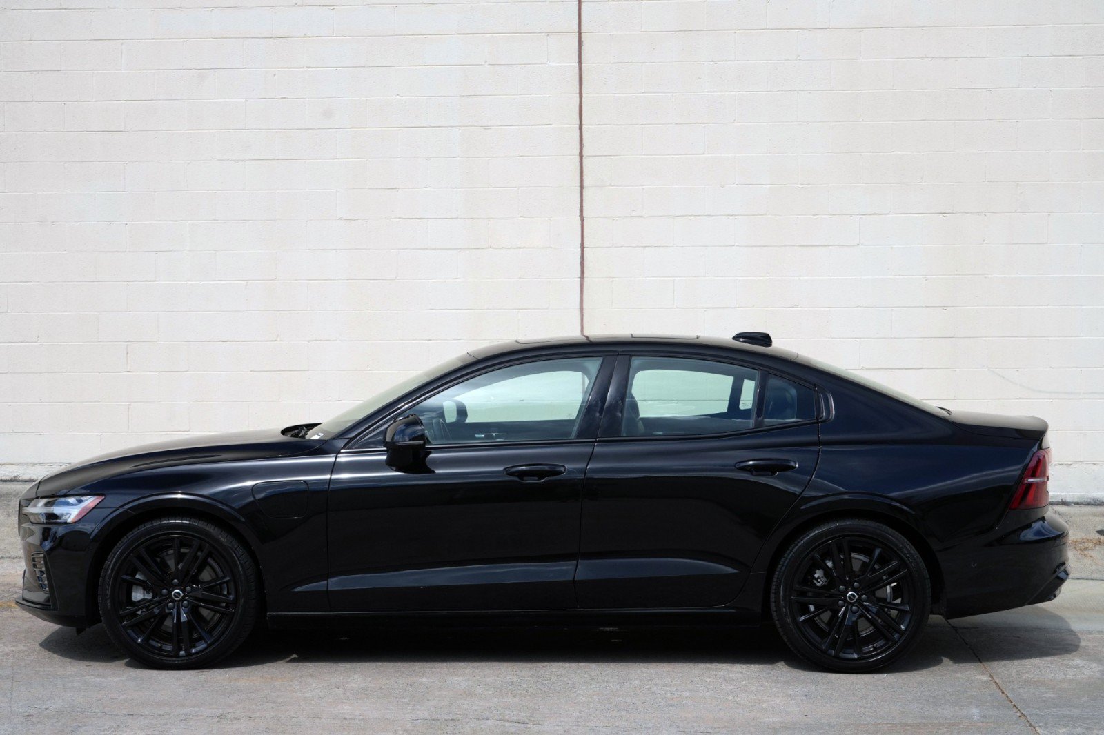 Used 2024 Volvo S60 T8 Plus AWD/4WD image 48