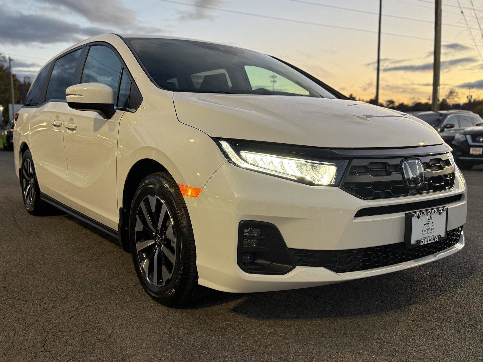 Certified 2026 Honda Odyssey EX-L image 3