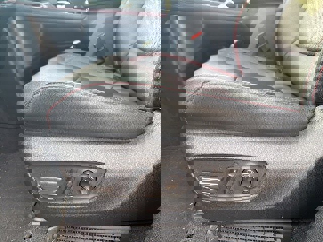 Used 2025 Toyota Sienna XSE image 9