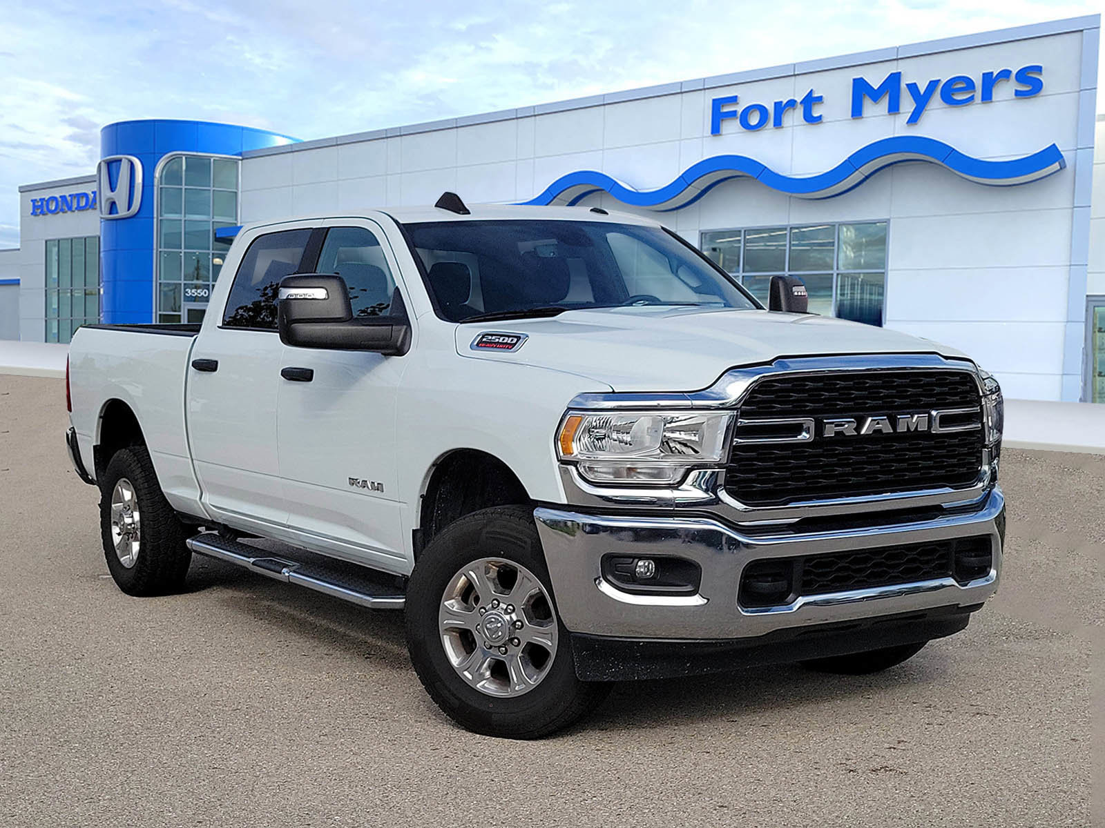 Used 2024 RAM 2500 Big Horn image 1
