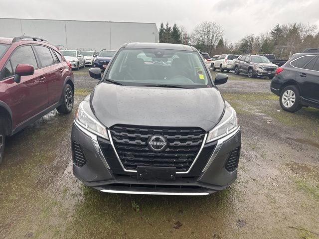Used 2024 Nissan Kicks S image 2