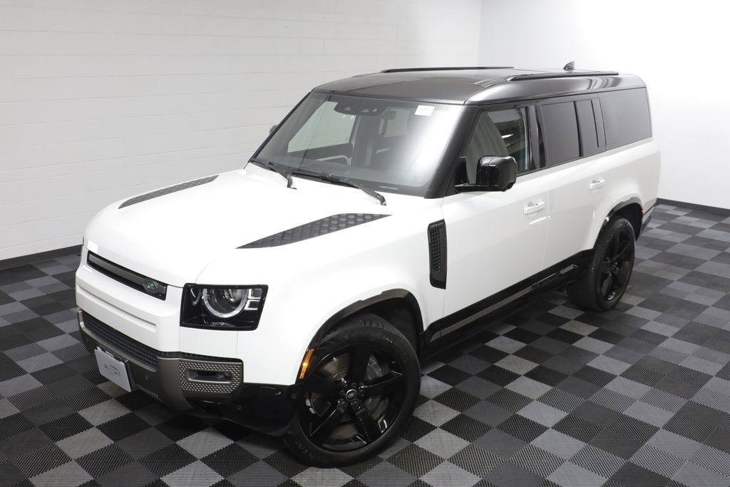 Certified 2025 Land Rover Defender 130 X-Dynamic SE AWD/4WD image 2