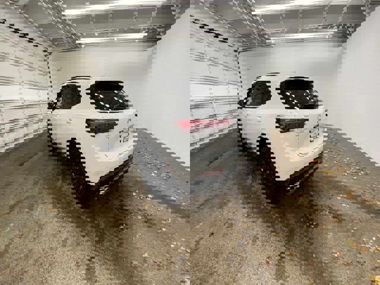 Used 2025 Buick Envision Sport Touring image 4