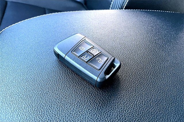 Used 2022 Volkswagen Atlas Cross Sport SEL R-Line image 35