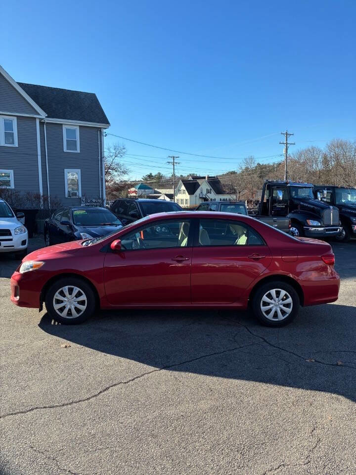 Used 2011 Toyota Corolla LE image 3