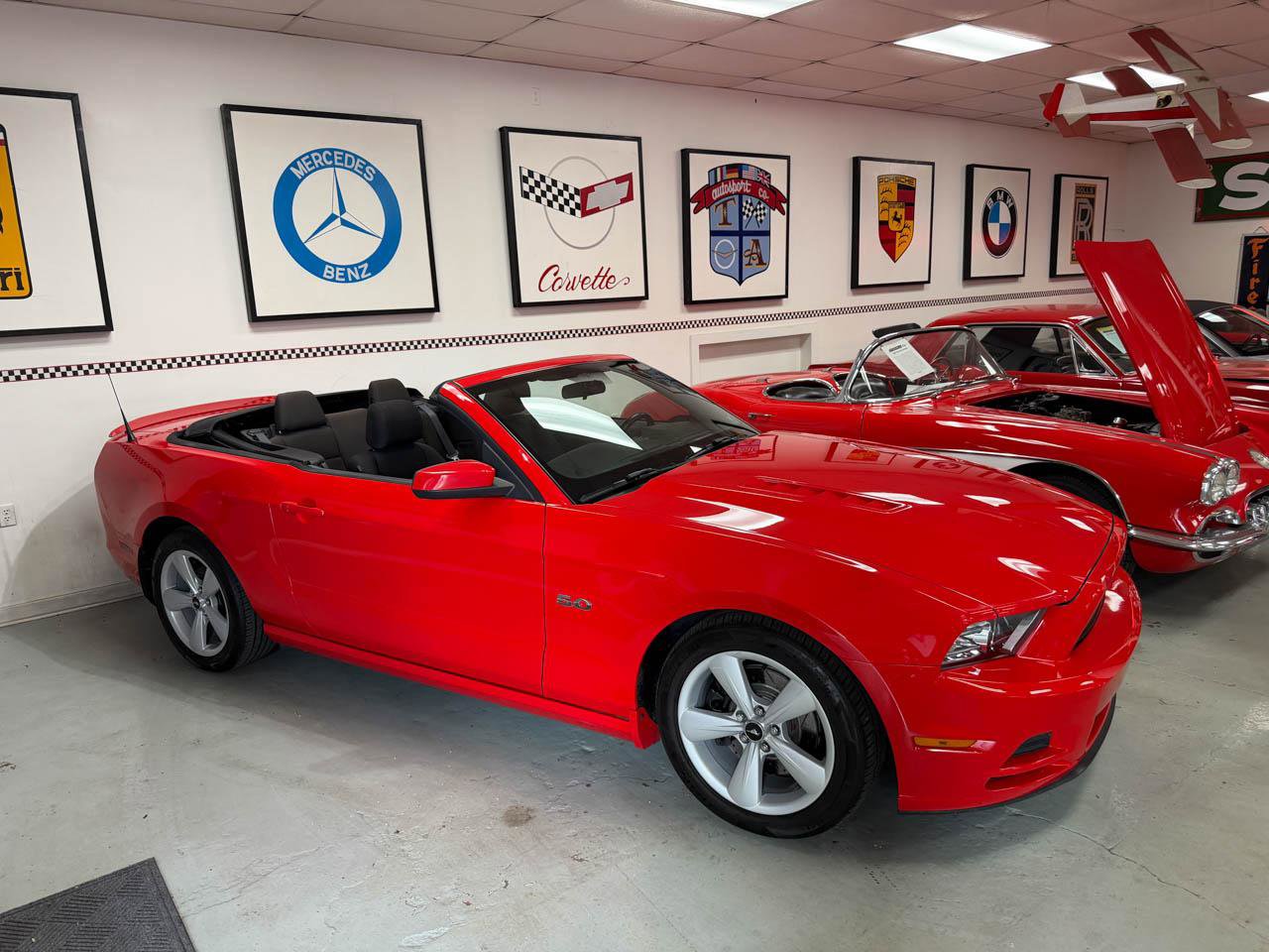 Used 2013 Ford Mustang GT w/ Security Pkg RWD image 3