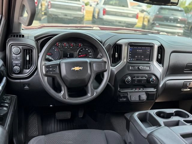 Used 2020 Chevrolet Silverado 1500 Custom w/ Custom Value Package AWD/4WD image 5