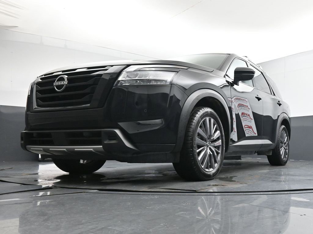 Used 2023 Nissan Pathfinder SL w/ SL Premium Package image 31