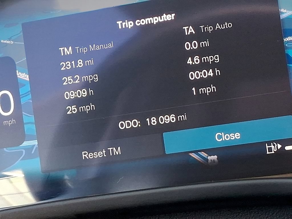 Certified 2026 Volvo XC40 B5 Plus AWD/4WD image 19