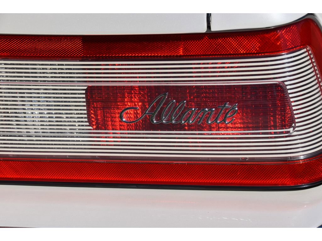 Used 1990 Cadillac Allante image 25