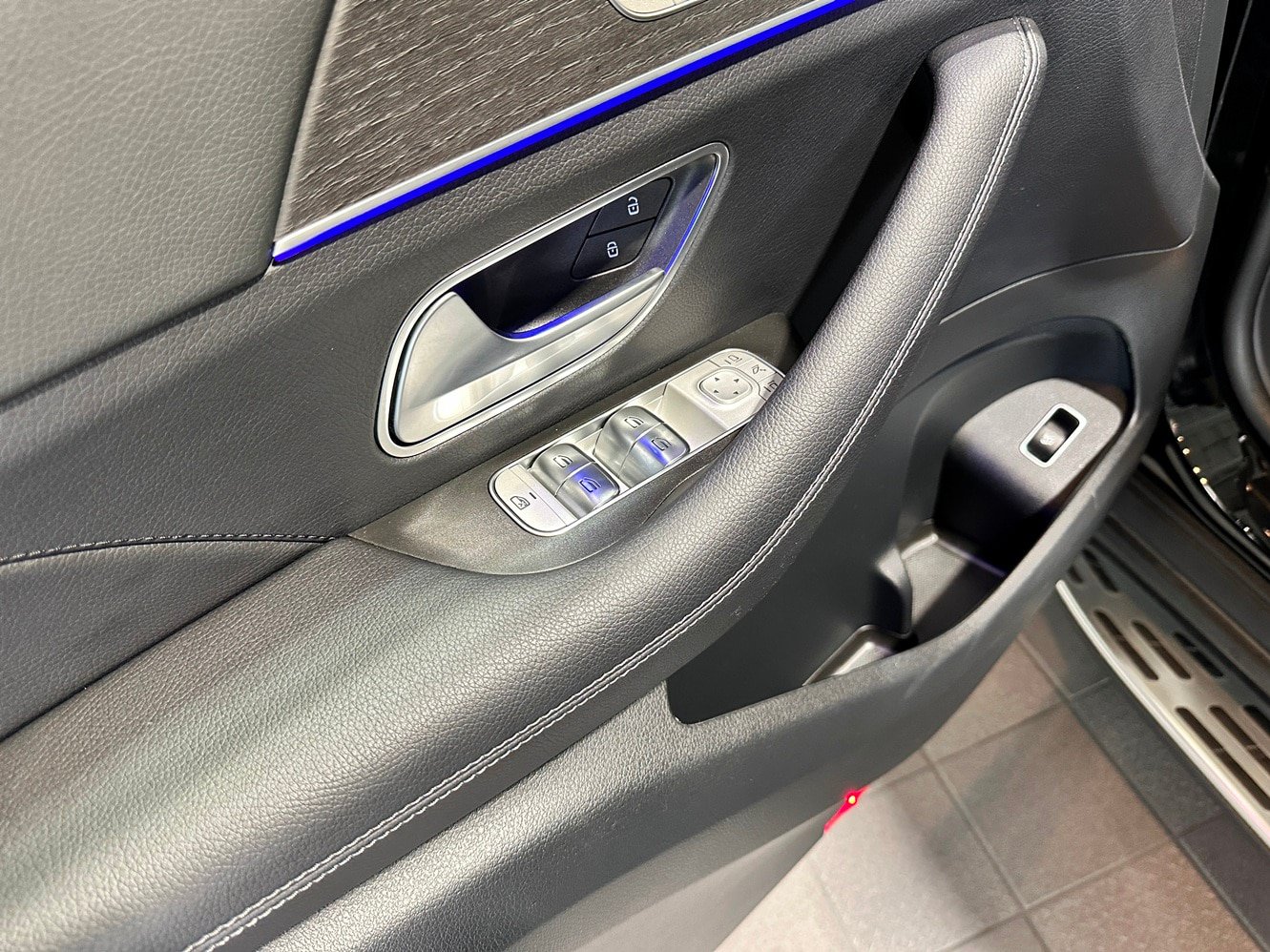 Used 2026 Mercedes-Benz GLS 450 4MATIC image 13