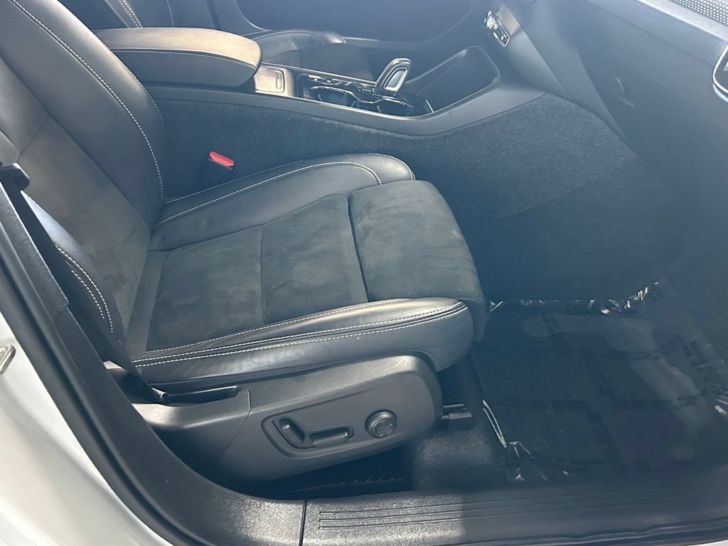 Used 2021 Volvo XC40 T5 R-Design w/ Advanced Package AWD/4WD image 43