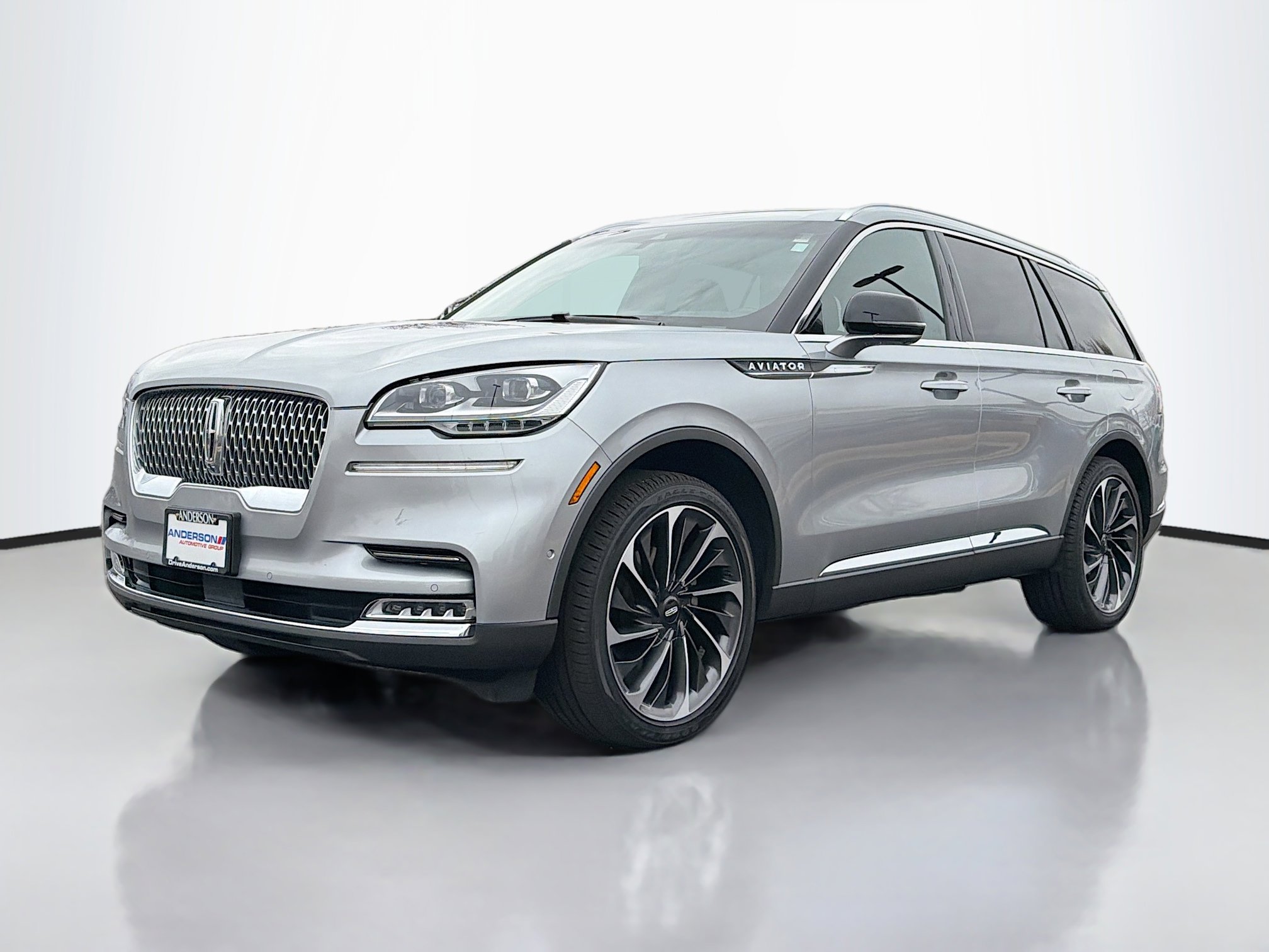 Used 2023 Lincoln Aviator Reserve w/ Equipment Group 201A image 13