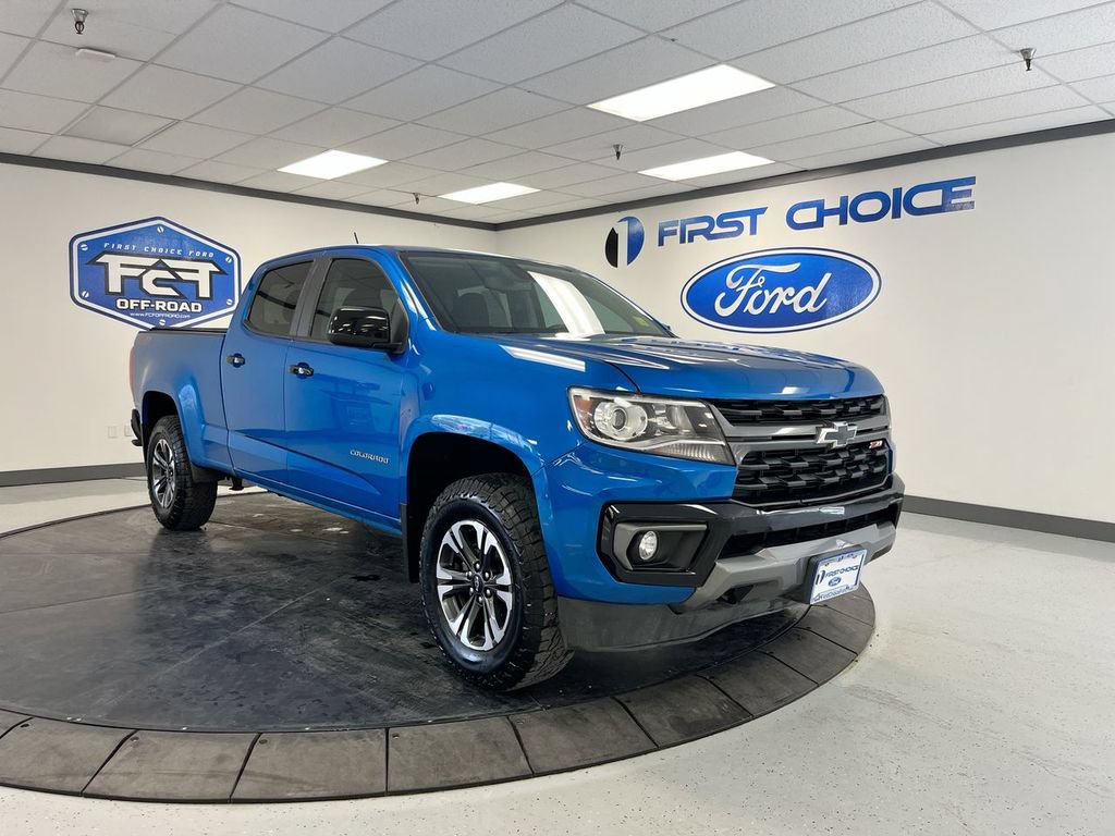 Used 2022 Chevrolet Colorado Z71 AWD/4WD image 2