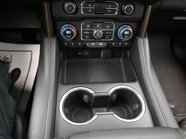 Used 2023 Chevrolet Tahoe High Country image 11