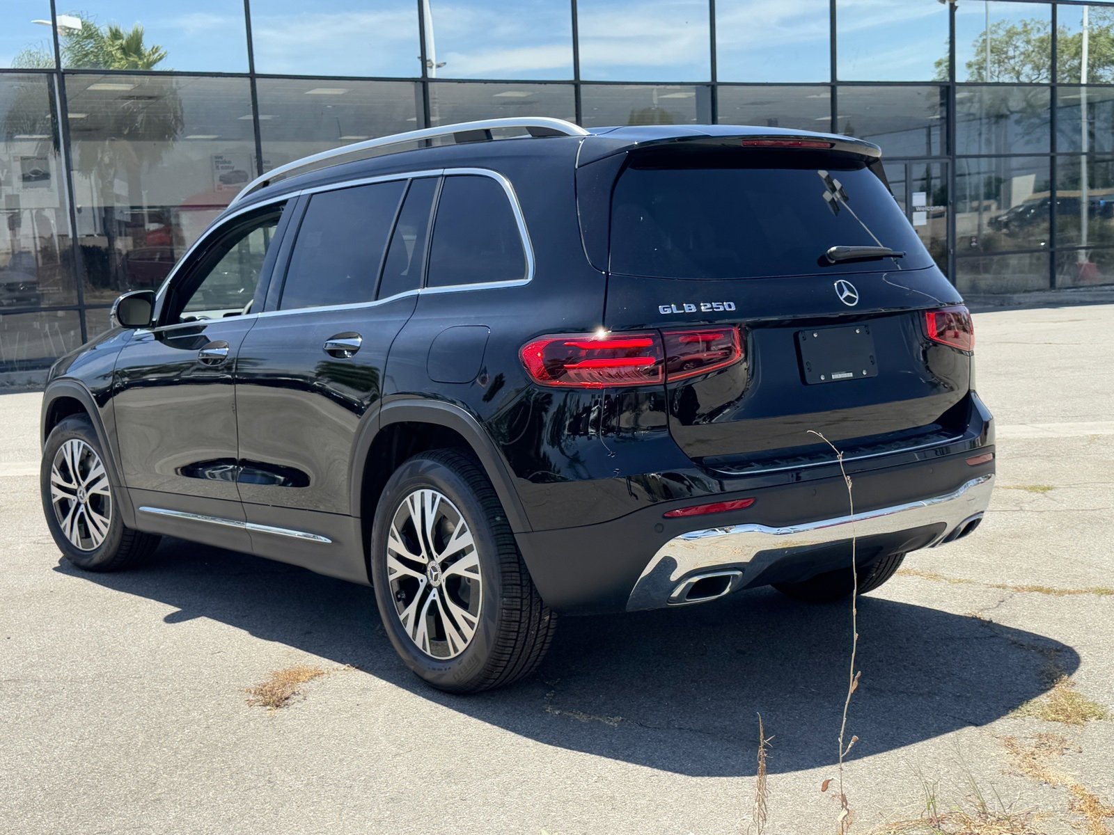 New 2026 Mercedes-Benz GLB 250 image 6