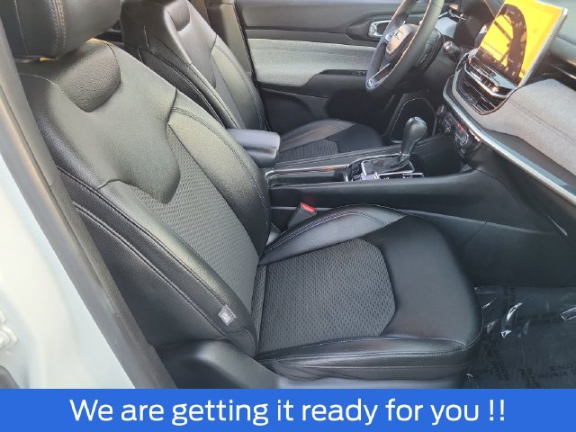 Used 2024 Jeep Compass Latitude AWD/4WD image 18