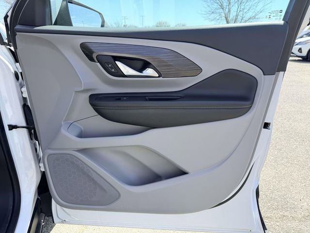 Used 2024 GMC Terrain SLE image 7