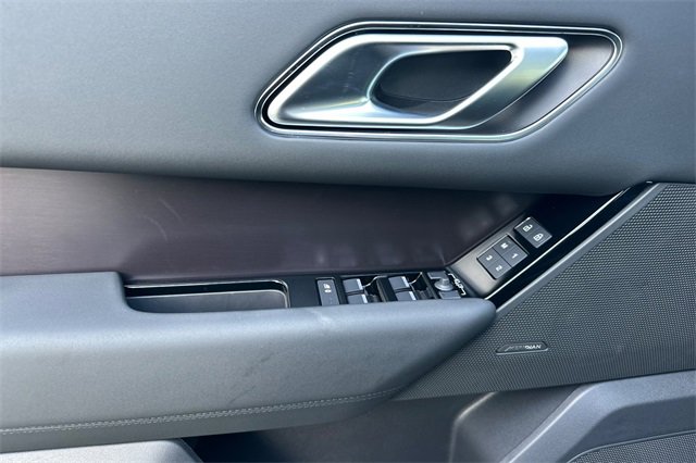 New 2026 Land Rover Range Rover Velar Dynamic SE image 10