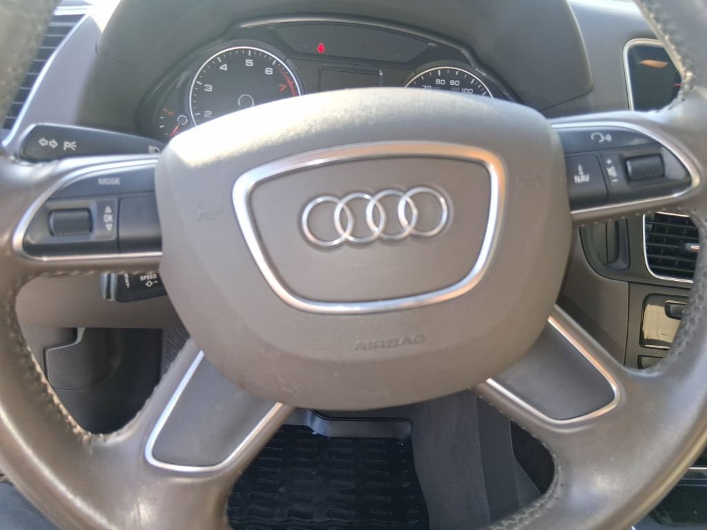 Used 2017 Audi Q5 2.0T Premium Plus w/ Technology Package image 18