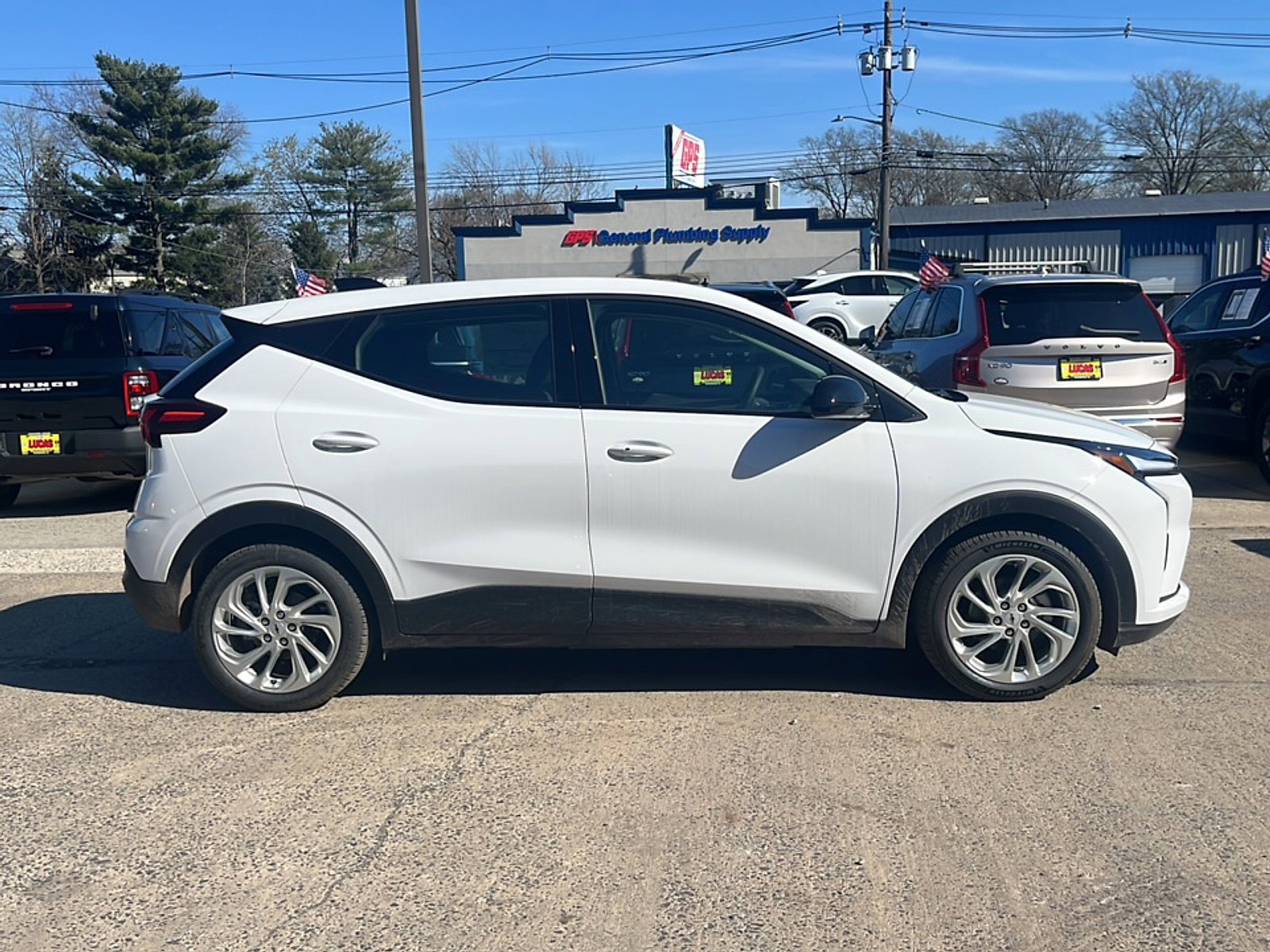 New 2027 Chevrolet Bolt LT w/ Comfort Package FWD image 6
