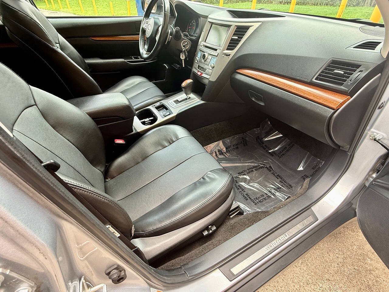 Used 2014 Subaru Outback 3.6R Limited AWD/4WD image 32