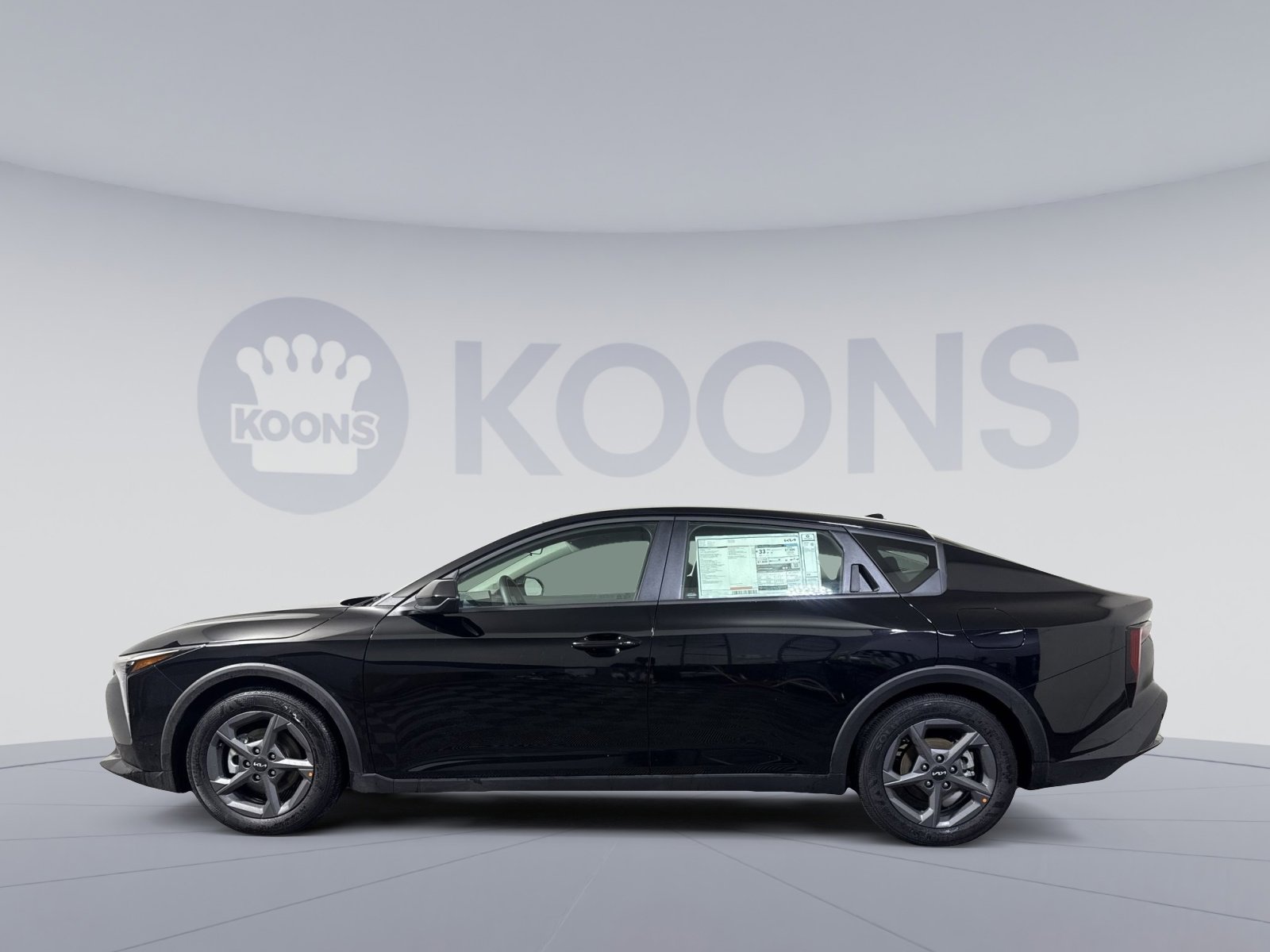 New 2025 Kia K4 LXS image 2