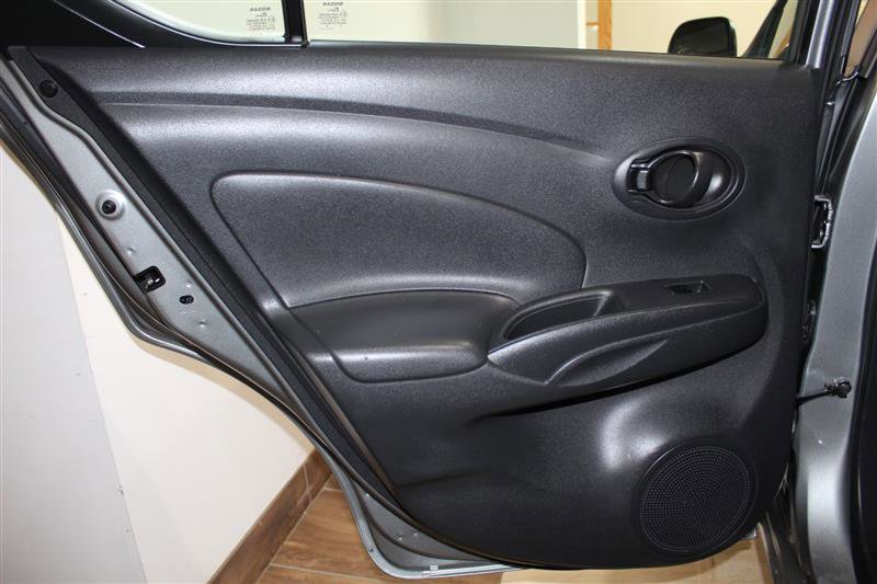 Used 2012 Nissan Versa SV w/ Convenience Pkg FWD image 27